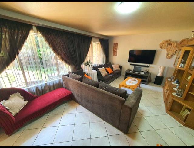 3 BEDROOM TOWNHOUSE FOR SALE IN WONDERBOOM